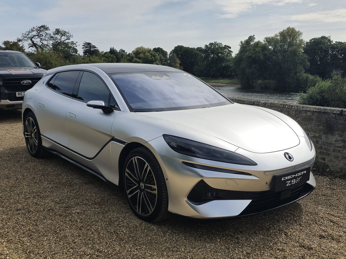 Denza Z9GT